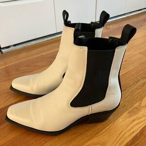All Saints Vally boot Stone White Size 9